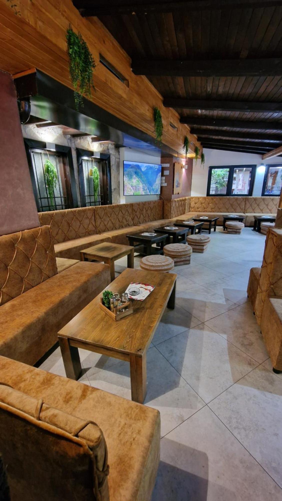 Pansion Oscar Summer Garden Мостар Екстериор снимка