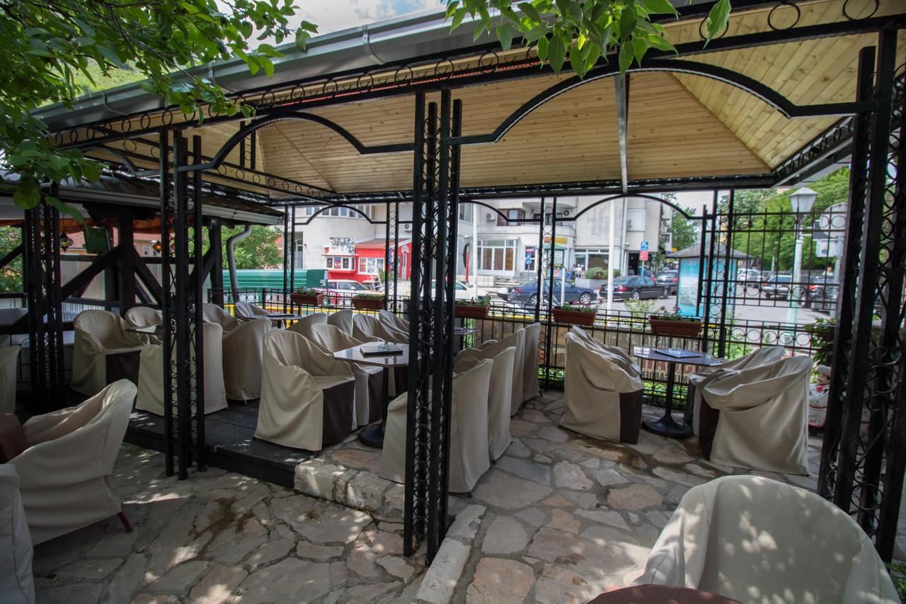 Pansion Oscar Summer Garden Мостар Екстериор снимка